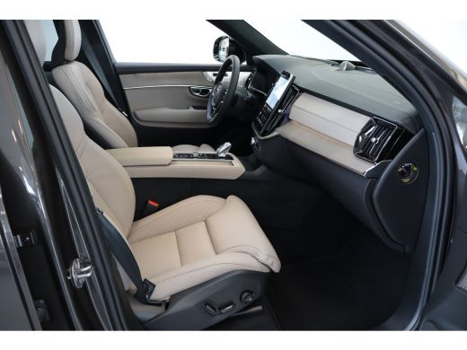 Volvo  XC90 T8 455PK Ultra Dark | B&W Audio | Luchtvering | Trekhaak | Gelam Glas | Getint Glas ActivLease financial lease