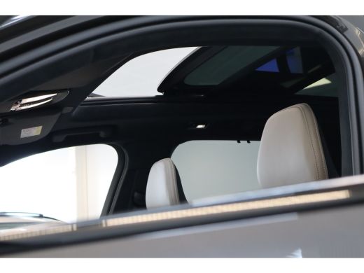 Volvo  XC90 T8 455PK Ultra Dark | B&W Audio | Luchtvering | Trekhaak | Gelam Glas | Getint Glas ActivLease financial lease