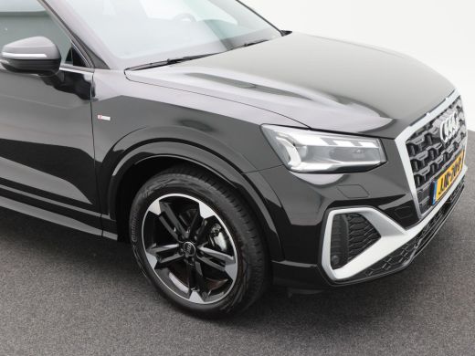 Audi Q2 35 TFSi 150 Pk Automaat S-Line | Sonos Audio | Volledig Leder met Rode Stiksels | Digitaal Dashbo... ActivLease financial lease