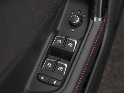 Audi Q2 35 TFSi 150 Pk Automaat S-Line | Sonos Audio | Volledig Leder met Rode Stiksels | Digitaal Dashbo... ActivLease financial lease