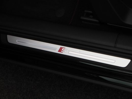 Audi Q2 35 TFSi 150 Pk Automaat S-Line | Sonos Audio | Volledig Leder met Rode Stiksels | Digitaal Dashbo... ActivLease financial lease