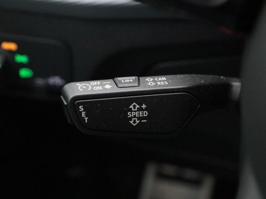 Audi Q2 35 TFSi 150 Pk Automaat S-Line | Sonos Audio | Volledig Leder met Rode Stiksels | Digitaal Dashbo... ActivLease financial lease