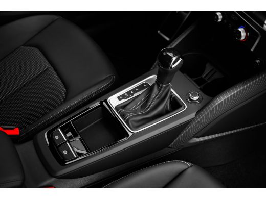 Audi Q2 S edition | Adaptive cruise control | Audi smartphone interface | Audi soundsystem ActivLease financial lease