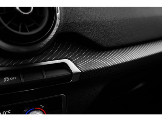 Audi Q2 S edition | Adaptive cruise control | Audi smartphone interface | Audi soundsystem ActivLease financial lease