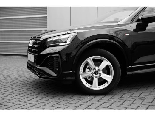 Audi Q2 S edition | Adaptive cruise control | Audi smartphone interface | Audi soundsystem ActivLease financial lease