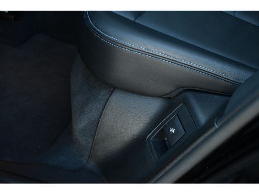 BMW X3 xDrive30e M-Sport Pano M-zetels ACC HUD H/K 20inch ActivLease financial lease