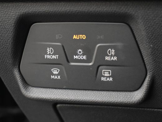 CUPRA Leon Sportstourer 1.4 e-Hybrid VZ Performance 245pk | Trekhaak | Dodehoekdetectie l Super Sport Stuur l Adaptief cr... ActivLease financial lease