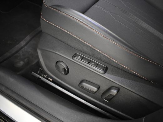 CUPRA Leon Sportstourer 1.4 e-Hybrid VZ Performance 245pk | Trekhaak | Dodehoekdetectie l Super Sport Stuur l Adaptief cr... ActivLease financial lease