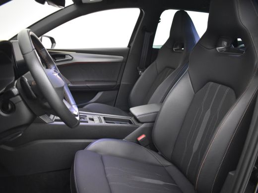 CUPRA Leon Sportstourer 1.4 e-Hybrid VZ Performance 245pk | Trekhaak | Dodehoekdetectie l Super Sport Stuur l Adaptief cr... ActivLease financial lease