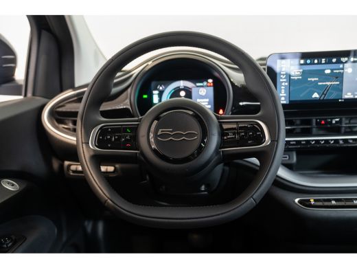 Fiat 500 Icon 24 kWh | Navigatie | Apple Carplay & Android Auto | Climate Controle | Cruise Controle | ActivLease financial lease