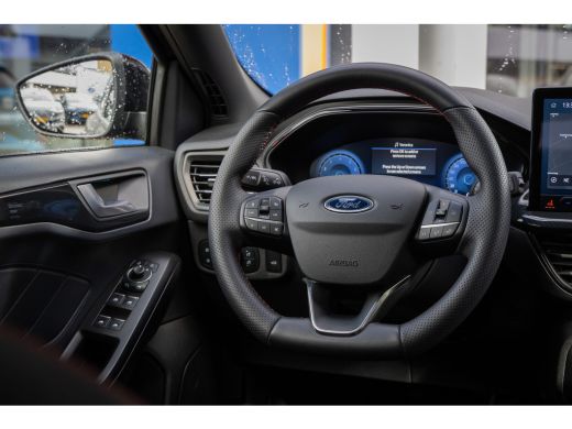 Ford Focus 1.0 EcoBoost Hybrid ST Line X | Driver-assistance-pack | Pano-dak | Winter-pack | | Achteruitrijc... ActivLease financial lease