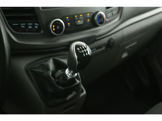 Ford Transit Custom 300 2.0 TDCI L2H1 | 2800KG Trekgew. | Airco | Cruise | 3-Zits | Parkeersens. | LED ActivLease financial lease