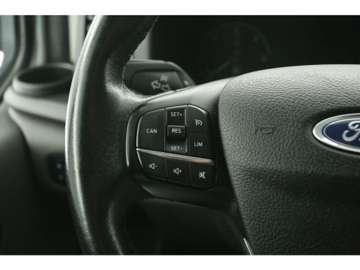 Ford Transit Custom 300 2.0 TDCI L2H1 | 2800KG Trekgew. | Airco | Cruise | 3-Zits | Parkeersens. | LED ActivLease financial lease