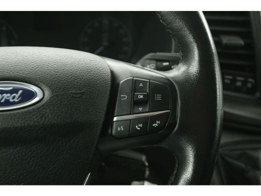 Ford Transit Custom 300 2.0 TDCI L2H1 | 2800KG Trekgew. | Airco | Cruise | 3-Zits | Parkeersens. | LED ActivLease financial lease