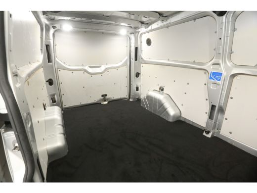 Ford Transit Custom 300 2.0 TDCI L2H1 | 2800KG Trekgew. | Airco | Cruise | 3-Zits | Parkeersens. | LED ActivLease financial lease