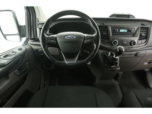 Ford Transit Custom 300 2.0 TDCI L2H1 | 2800KG Trekgew. | Airco | Cruise | 3-Zits | Parkeersens. | LED ActivLease financial lease