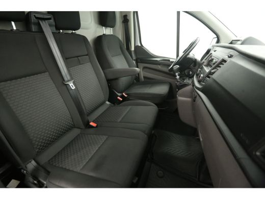 Ford Transit Custom 300 2.0 TDCI L2H1 | 2800KG Trekgew. | Airco | Cruise | 3-Zits | Parkeersens. | LED ActivLease financial lease