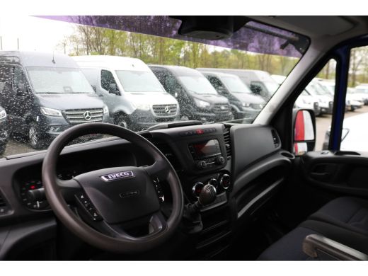 Iveco Daily 35S15 3.0 150pk L1 H1 Airco 3.5T Trekhaak ActivLease financial lease