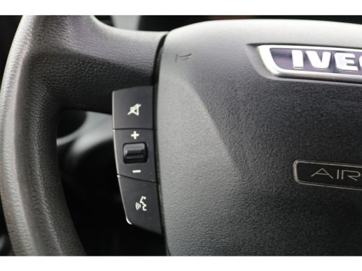 Iveco Daily 35S15 3.0 150pk L1 H1 Airco 3.5T Trekhaak ActivLease financial lease