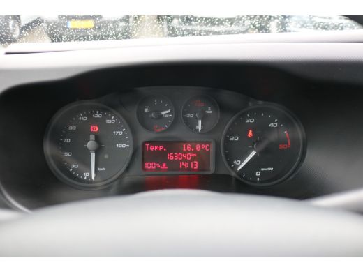 Iveco Daily 35S15 3.0 150pk L1 H1 Airco 3.5T Trekhaak ActivLease financial lease