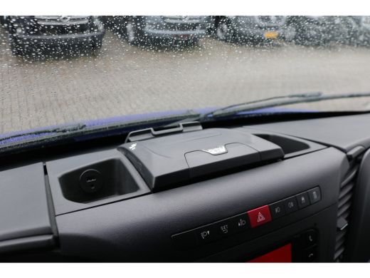 Iveco Daily 35S15 3.0 150pk L1 H1 Airco 3.5T Trekhaak ActivLease financial lease