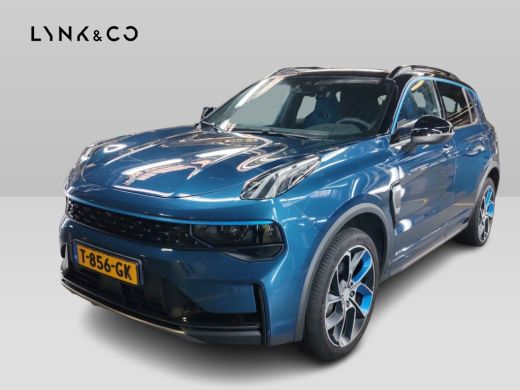 Lynk & Co 01 1.5 262pk Plug-in Zwarte hemel 360° Carplay Hybride PHEV ActivLease financial lease