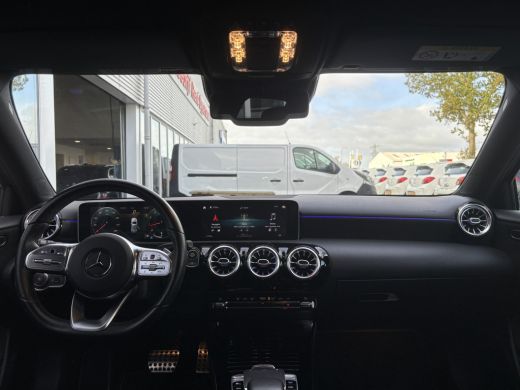 Mercedes-Benz A-Klasse 180 Business Solution AMG | Sfeerverlichting | Automaat | Stoelverwarming | Dodehoek Detector ActivLease financial lease