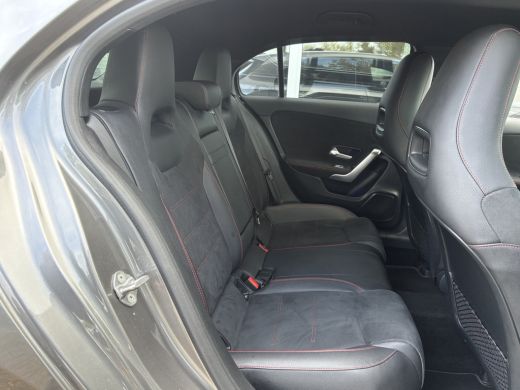 Mercedes-Benz A-Klasse 180 Business Solution AMG | Sfeerverlichting | Automaat | Stoelverwarming | Dodehoek Detector ActivLease financial lease