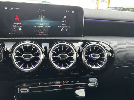 Mercedes-Benz A-Klasse 180 Business Solution AMG | Sfeerverlichting | Automaat | Stoelverwarming | Dodehoek Detector ActivLease financial lease