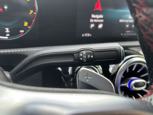 Mercedes-Benz A-Klasse 180 Business Solution AMG | Sfeerverlichting | Automaat | Stoelverwarming | Dodehoek Detector ActivLease financial lease