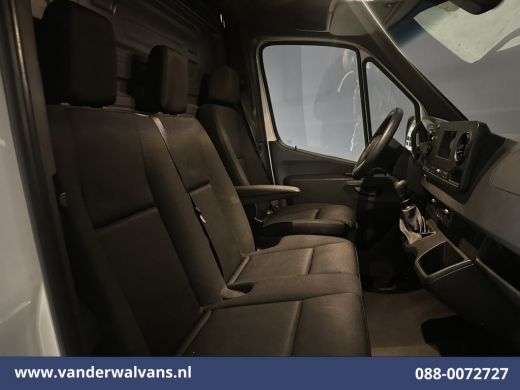 Mercedes-Benz Sprinter 315 CDI 150pk L3H2 Euro6 Airco | Camera | Navigatie | Chauffeursstoel 270 Graden achterdeuren, Cr... ActivLease financial lease
