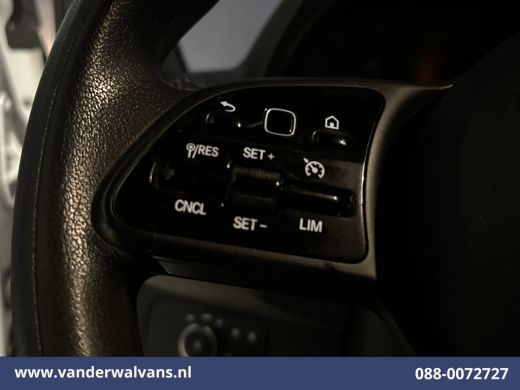 Mercedes-Benz Sprinter 315 CDI 150pk L3H2 Euro6 Airco | Camera | Navigatie | Chauffeursstoel 270 Graden achterdeuren, Cr... ActivLease financial lease