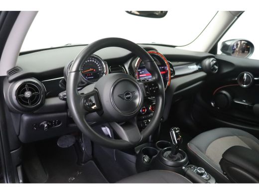 Mini Cooper Cooper Automaat / LED / Airconditioning / Cruise Control / PDC ActivLease financial lease