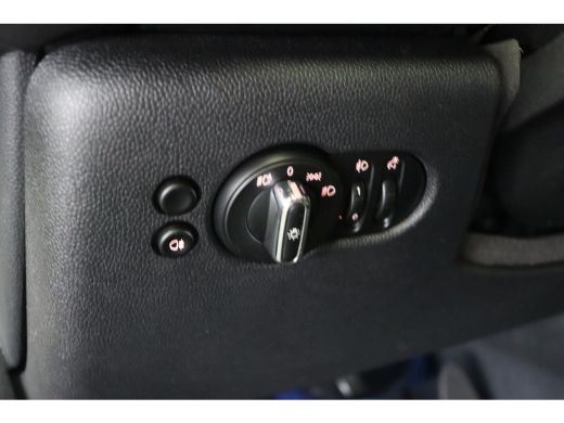 Mini Cooper Cooper Automaat / LED / Airconditioning / Cruise Control / PDC ActivLease financial lease