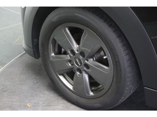Mini Cooper Cooper Automaat / LED / Airconditioning / Cruise Control / PDC ActivLease financial lease