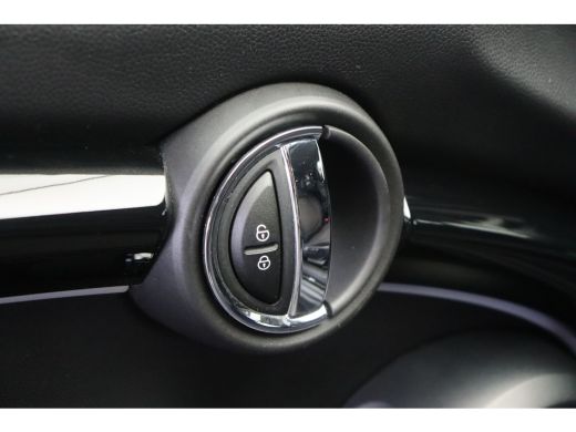 Mini Cooper Cooper Automaat / LED / Airconditioning / Cruise Control / PDC ActivLease financial lease