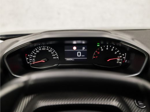 Peugeot 2008 1.2 PureTech Allure Sport 131Pk Automaat (APPLE CARPLAY, GROOT NAVI, 360 CAMERA, LEDER, KEYLESS, ... ActivLease financial lease