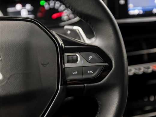 Peugeot 2008 1.2 PureTech Allure Sport 131Pk Automaat (APPLE CARPLAY, GROOT NAVI, 360 CAMERA, LEDER, KEYLESS, ... ActivLease financial lease