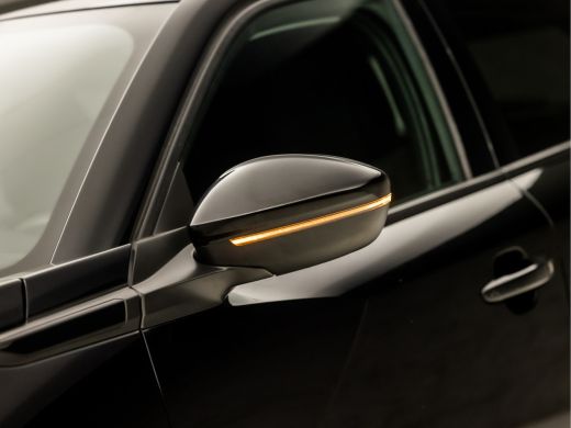 Peugeot 2008 1.2 PureTech Allure Sport 131Pk Automaat (APPLE CARPLAY, GROOT NAVI, 360 CAMERA, LEDER, KEYLESS, ... ActivLease financial lease