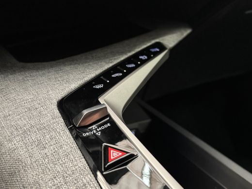 Peugeot 3008 1.2 Hybrid 136 Allure Camera | LED | Carplay | 19" Lichmetaal | Digitaal Dashboard | Parkeersenso... ActivLease financial lease