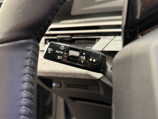 Peugeot 3008 1.2 Hybrid 136 Allure Camera | LED | Carplay | 19" Lichmetaal | Digitaal Dashboard | Parkeersenso... ActivLease financial lease
