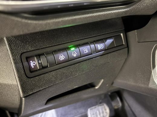 Peugeot 3008 1.6 PHEV HYbrid 225PK Allure|Camera|Carplay|Navi|PDC|ACC|Side assist|Lane Assist| ActivLease financial lease