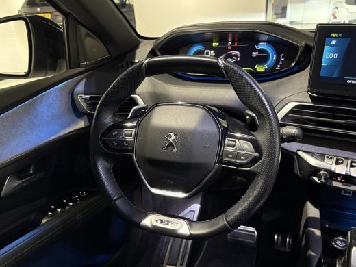 Peugeot 3008 1.6 HYbrid4 300PK GT|Black Pack|Panodak|4x4|360|Carplay|Navi|FOCAL|PDC|ACC|Side assist|Lane Assist| ActivLease financial lease