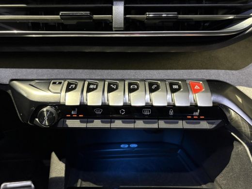 Peugeot 3008 1.6 HYbrid4 300PK GT|Black Pack|Panodak|4x4|360|Carplay|Navi|FOCAL|PDC|ACC|Side assist|Lane Assist| ActivLease financial lease