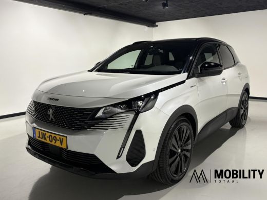 Peugeot 3008 1.6 HYbrid4 300PK GT|Black Pack|Panodak|4x4|360|Carplay|Navi|FOCAL|PDC|ACC|Side assist|Lane Assist| ActivLease financial lease