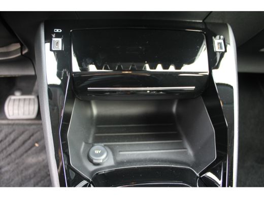 Peugeot e-208 EV Style 50 kWh | 11 kW lader | Armsteun voor | Bestuurdersstoel in hoogte verstelbaar ActivLease financial lease