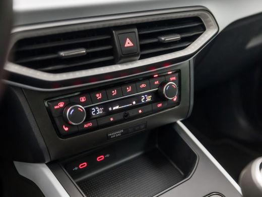 Seat Arona 1.0 TSI Sport (VIRTUAL COCKPIT, APPLE CARPLAY, GROOT NAVI, CLIMATE, STOELVERWARMING, SPORTSTOELEN... ActivLease financial lease
