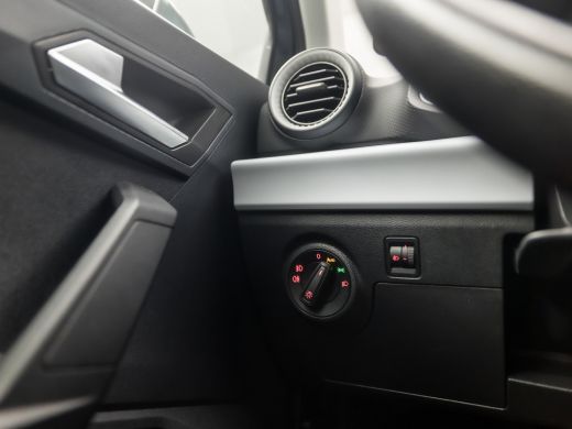 Seat Arona 1.0 TSI Sport (VIRTUAL COCKPIT, APPLE CARPLAY, GROOT NAVI, CLIMATE, STOELVERWARMING, SPORTSTOELEN... ActivLease financial lease