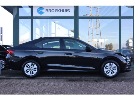Skoda Octavia 110PK 1.0 e-TSI Business Edition | Cruise control | Keyless entry | Parkeersensor achter ActivLease financial lease