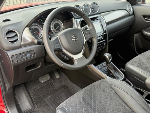 Suzuki Vitara 1.5 Hybrid Style **NAVIGATIE/ STOELVERWARMING/ DODEHOEK DETECTIE/ 36 MAANDEN GARANTIE** ActivLease financial lease